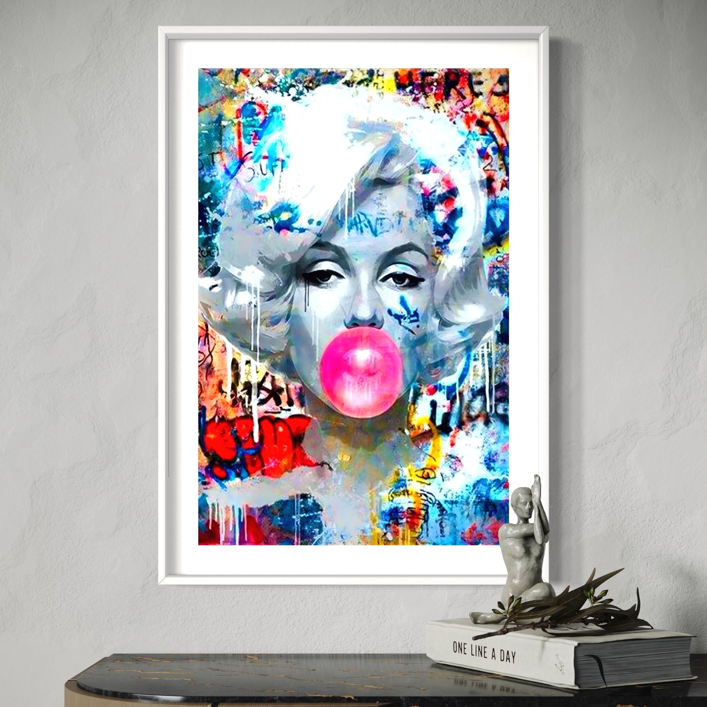 Marilyn Monroe Pink Bubble Gum