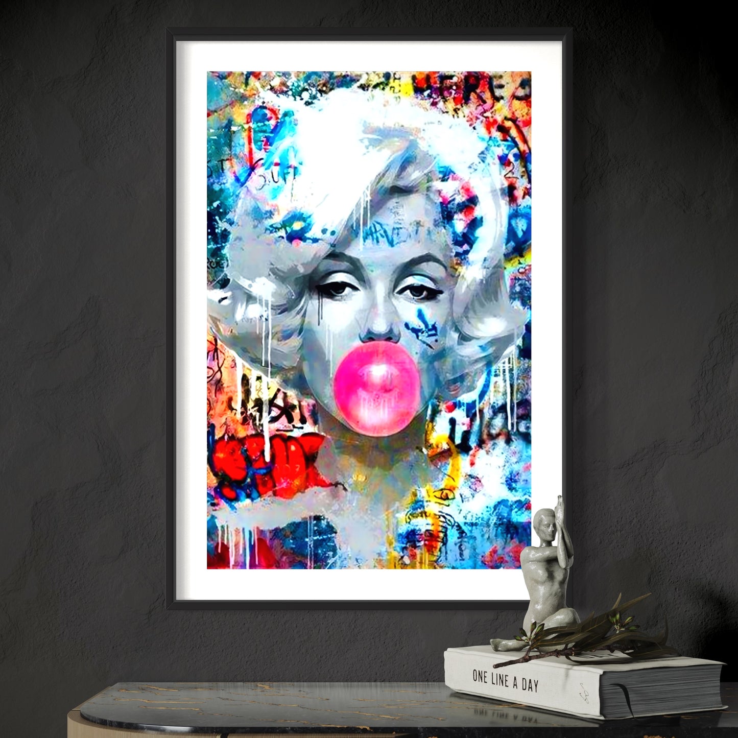 Marilyn Monroe Pink Bubble Gum