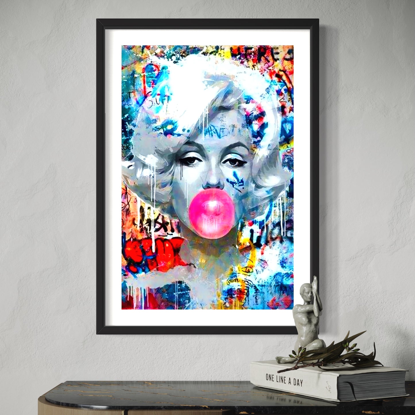 Marilyn Monroe Pink Bubble Gum